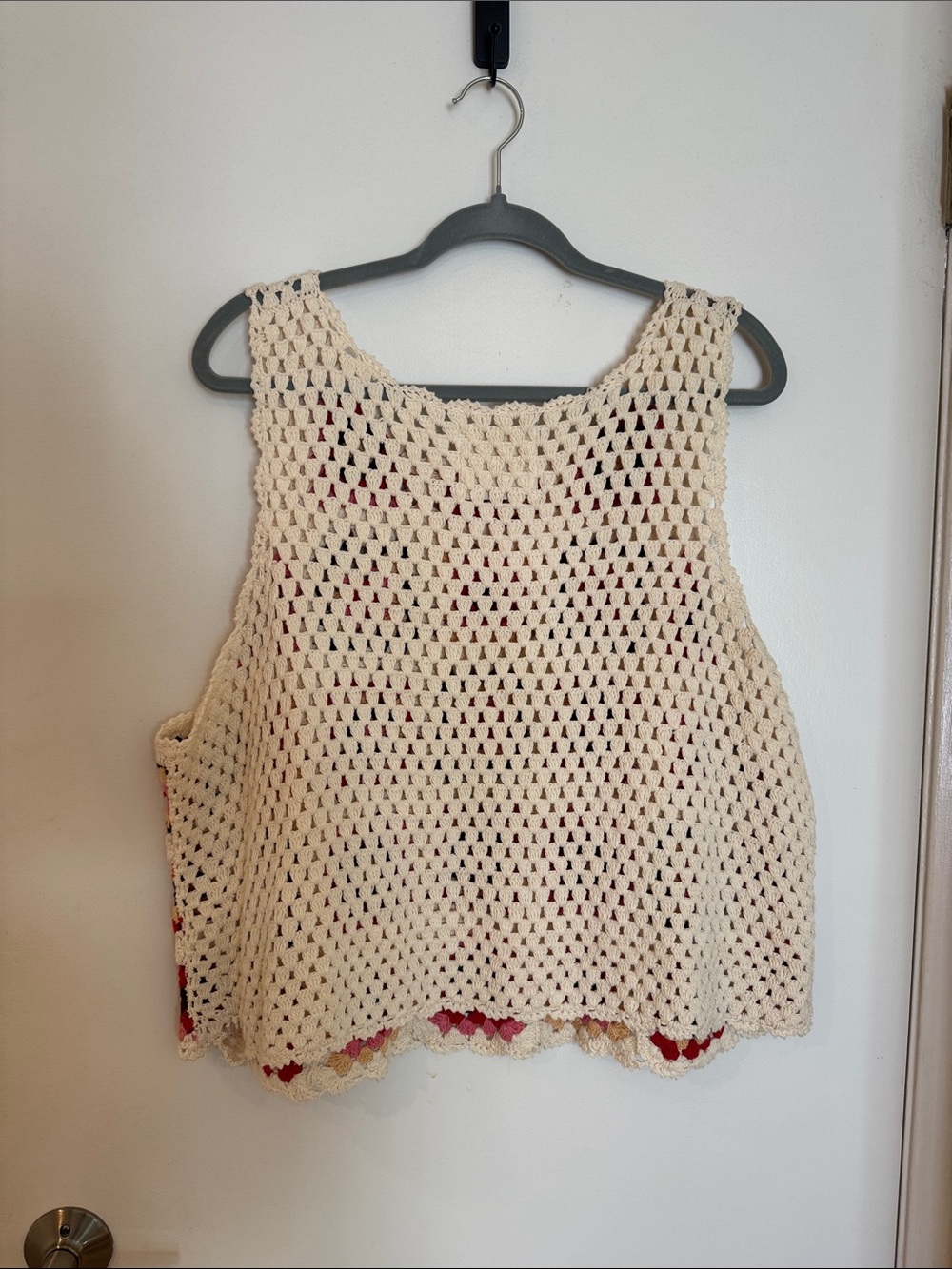 Crochet Sleeveless Tank Top in Cream and Pink - Handmade Look - Picture 6 of 8